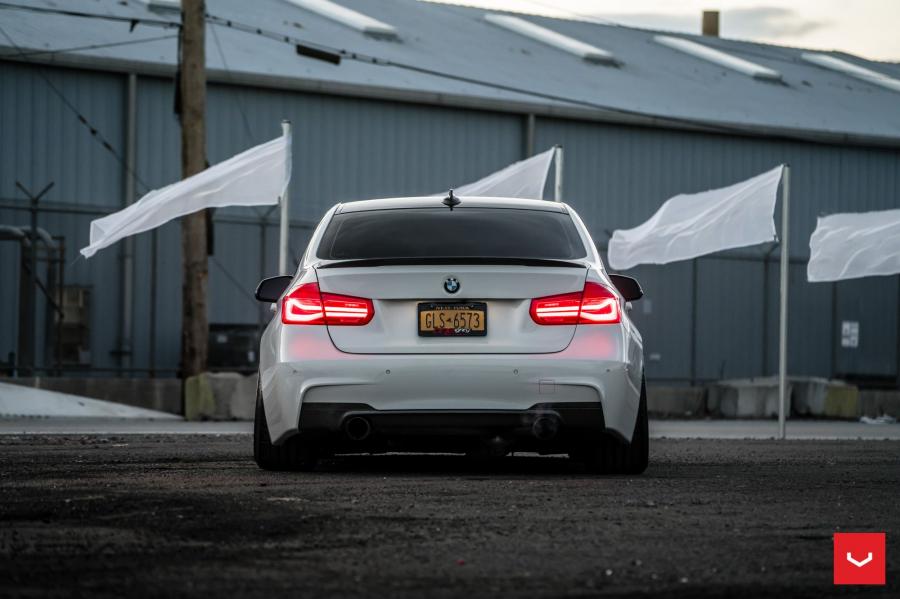  BMW M3 Sedan on Vossen Wheels (HF-1) 2018 года  (фото 48 из 57)